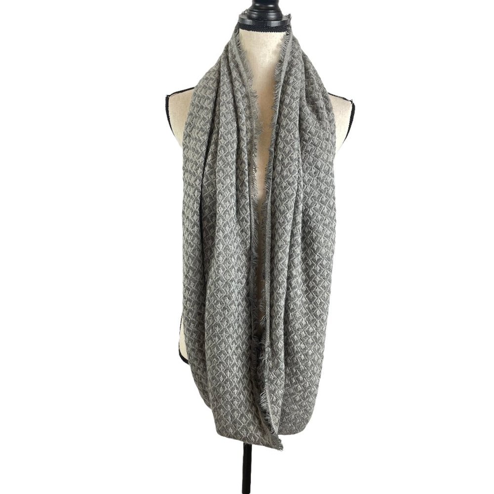 NORDSTROM BP GRAY FRINGE INFINITY SCARF O/S